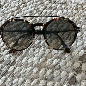 Havana brown Frame w gray fade lenses